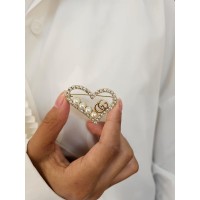 Gucci brooch