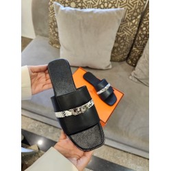 Hermes slipper
