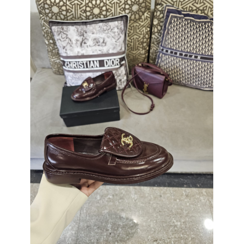 Chanel flat 