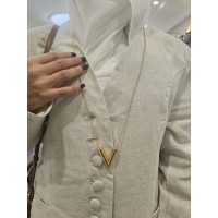 LV necklace