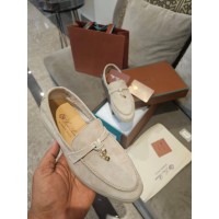Loro piana flat