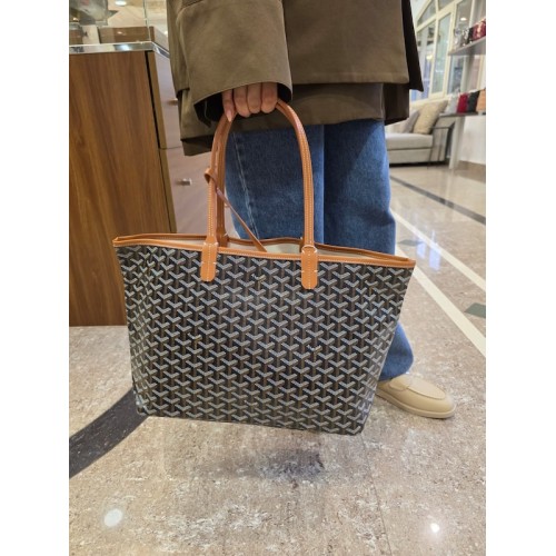 Goyard shopping bag