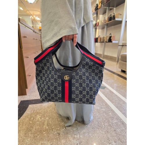 Gucci shopping bag M