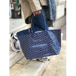 Goyard shopping bag