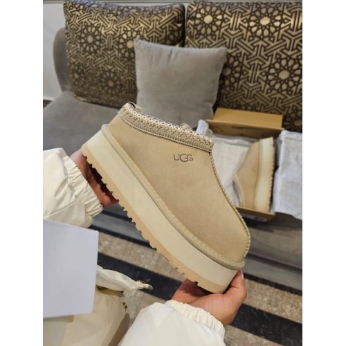 UGG slipper