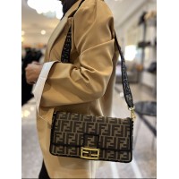 Fendi bag M