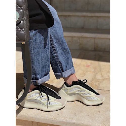Yeezy Azael V3