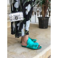 N21 slippers